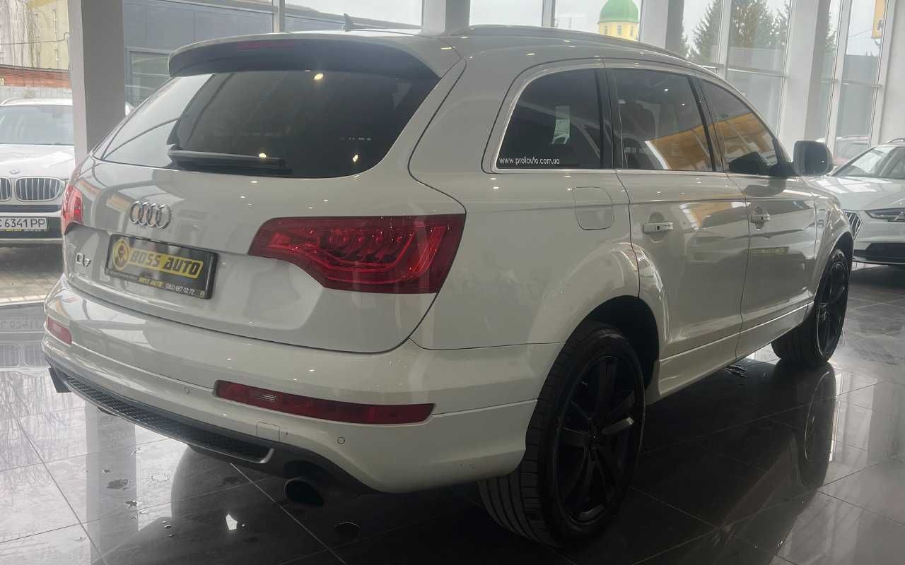 Audi Q7 2013 року