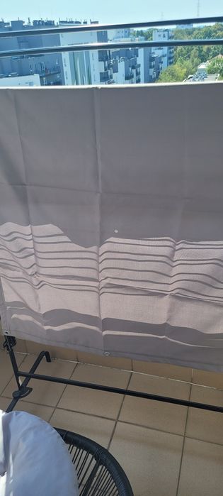 Materiał poliestrowy na balkon lub flagę