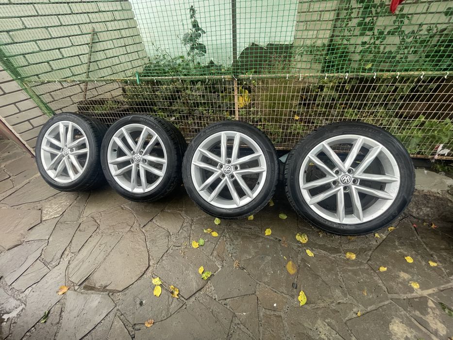 Диски р17 5х100 з гарною резиною