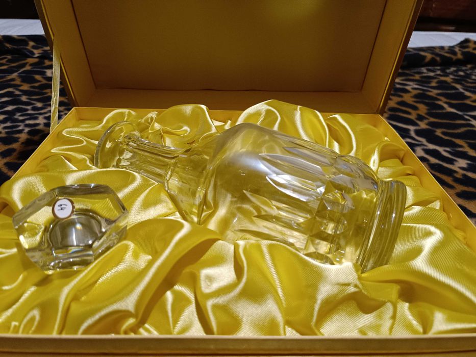 Garrafa de Cristal com Tampa