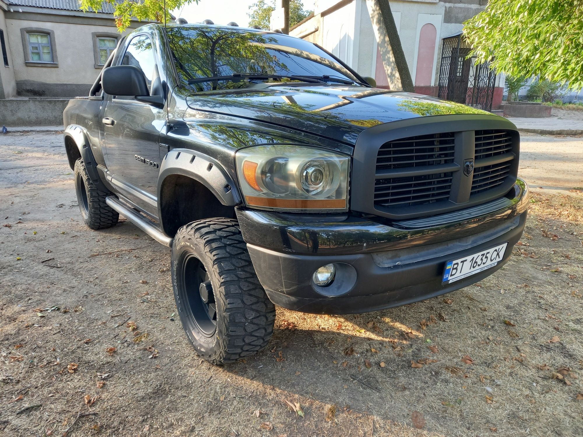 Рам 1500.  5.7 газ/бенз