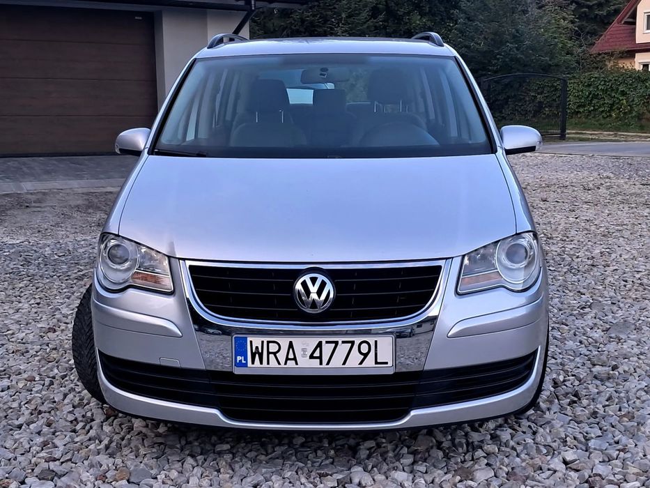 Volkswagen Touran LIFT 1.6 Benzyna Klimatronik  7-Osobowy Zarejestrowany