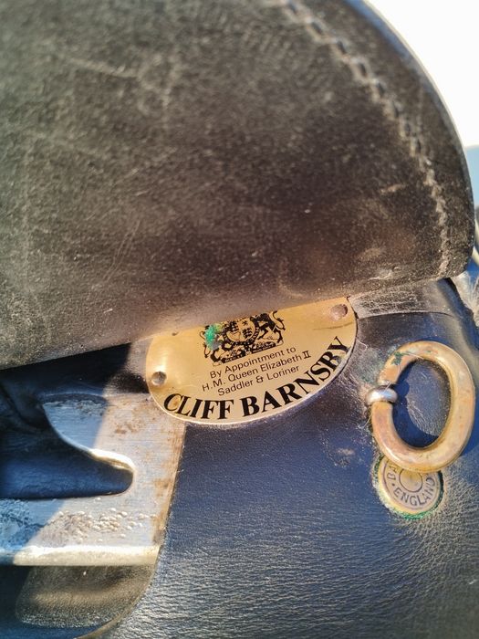 Siodło ujeżdżeniowe 17,5" angielskiej marki Cliff Barnsby