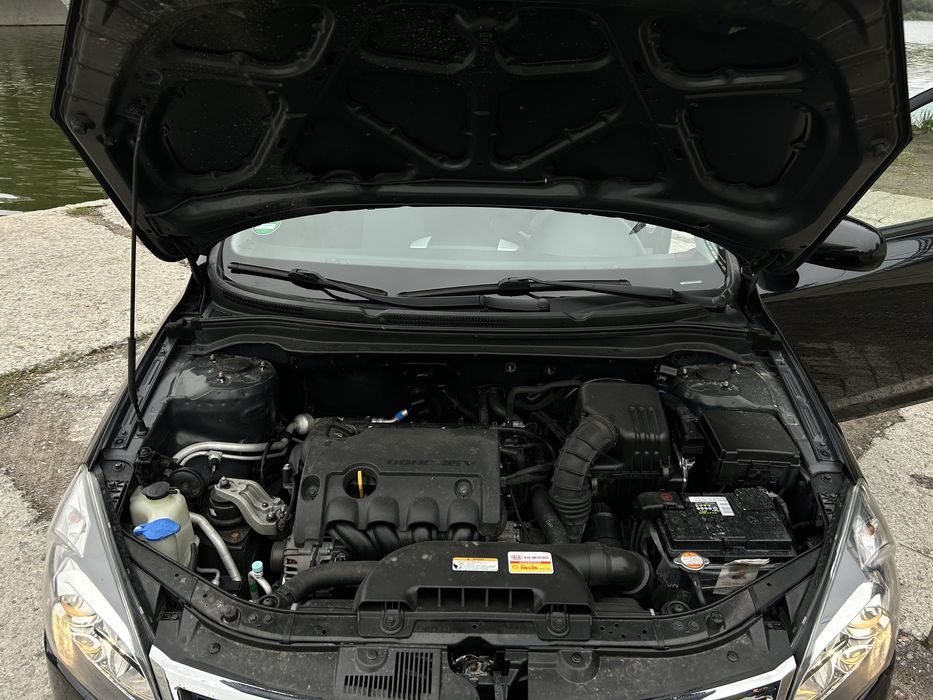 Kia Ceed 1.4 бенз 2009