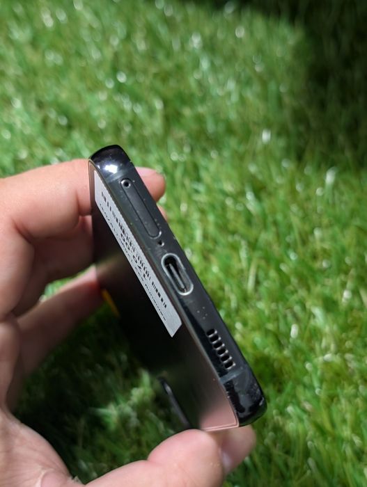 Уцінка Samsung galaxy S22 8/128GB (19703) Neverlock