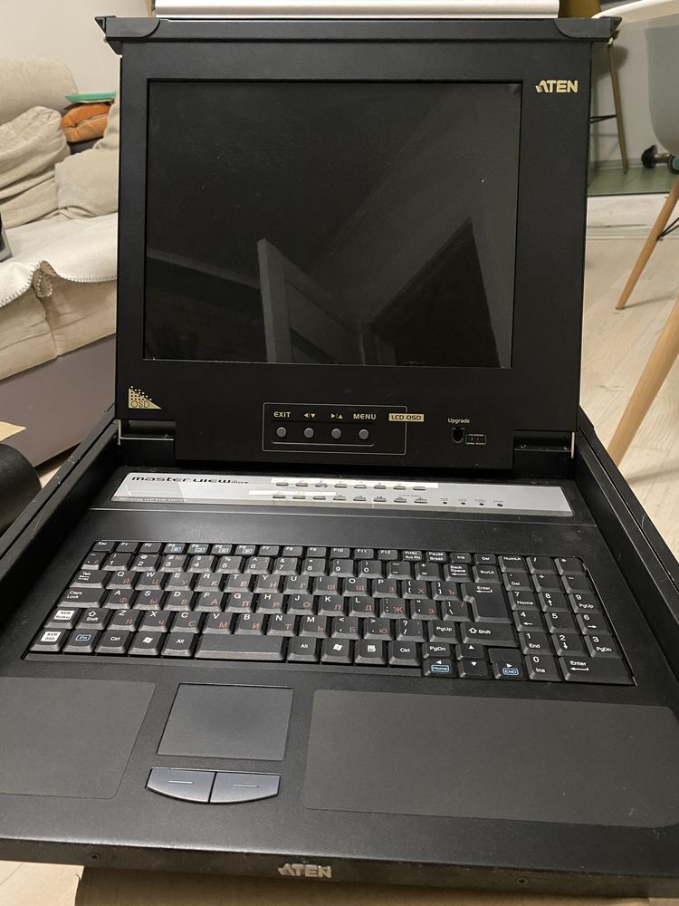 ATEN KVM SWITCH консоль CL-1216