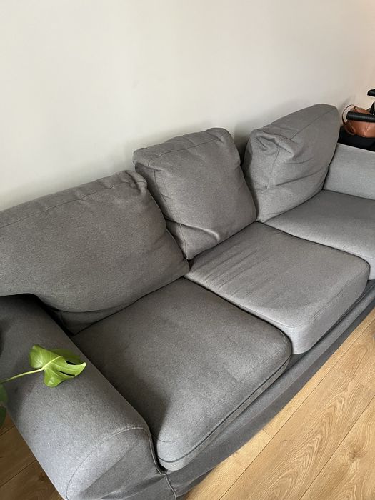 kanapa ikea szara z pufa