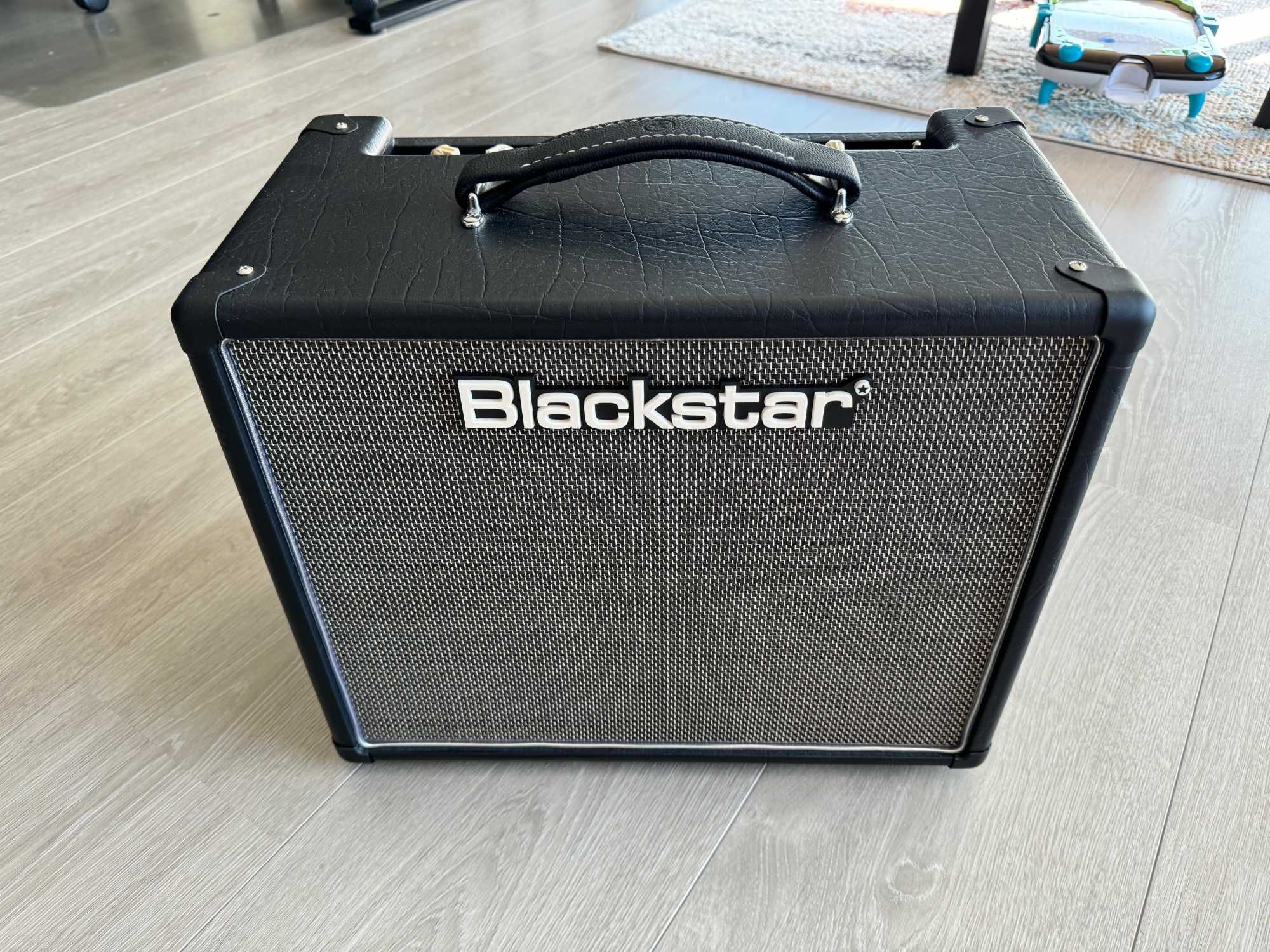 Amplificador a válvulas Blackstar HT-5R MkII - praticamente novo