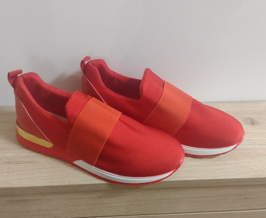 Buty sportowe r.39 damskie