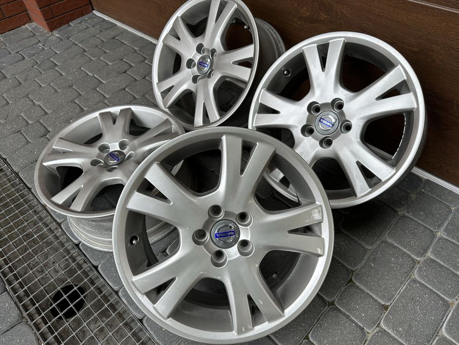 VOLVO S60 V70 S80 XC70 XC90 V50 S40 kpl FELGI 17” piękne 65.1 koła