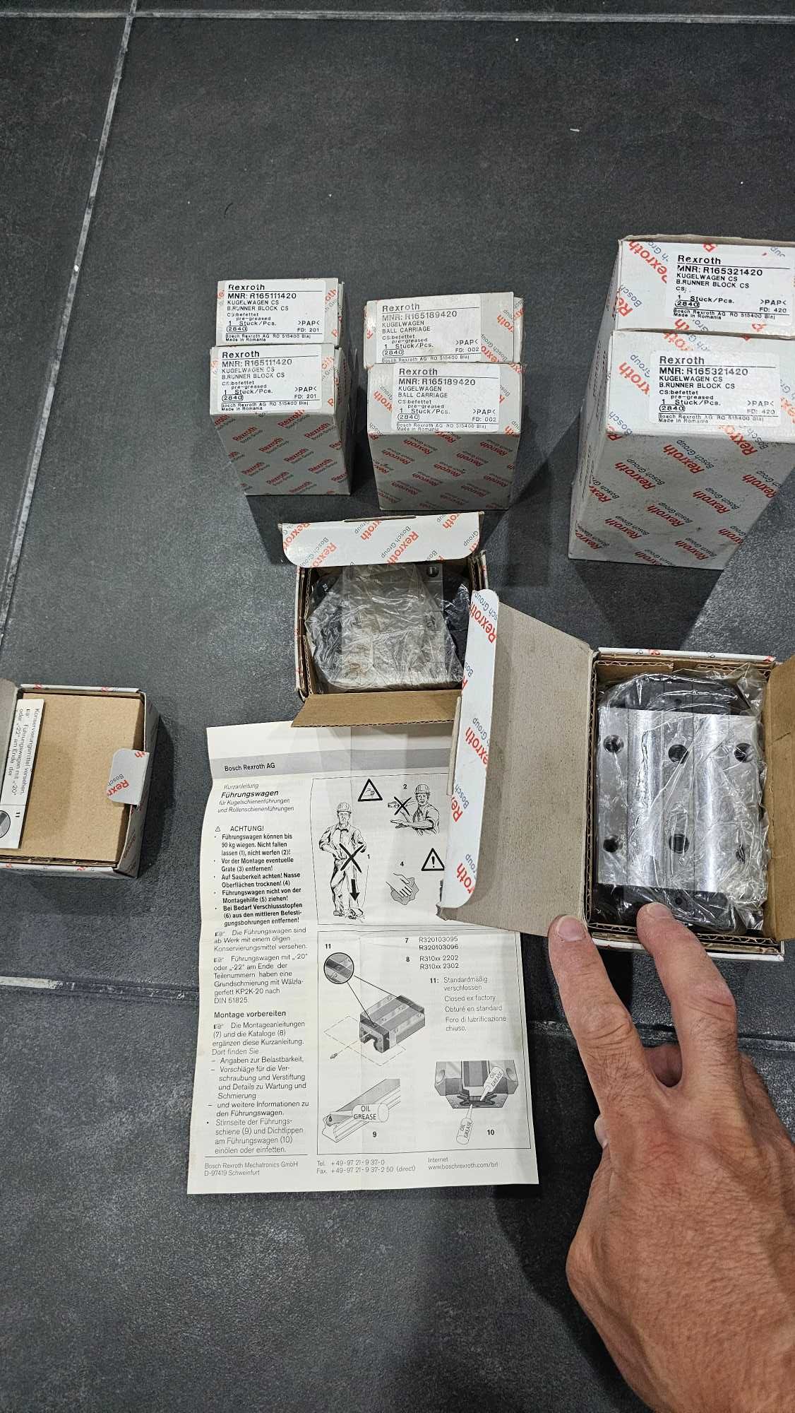Guias + patins lineares de alta precisão REXROTH (Grupo BOSCH)