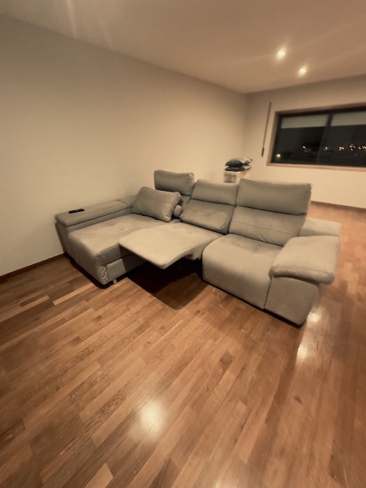 Sofá Espetacular com Relax Elétrico e Chaise Longue | Como Novo!