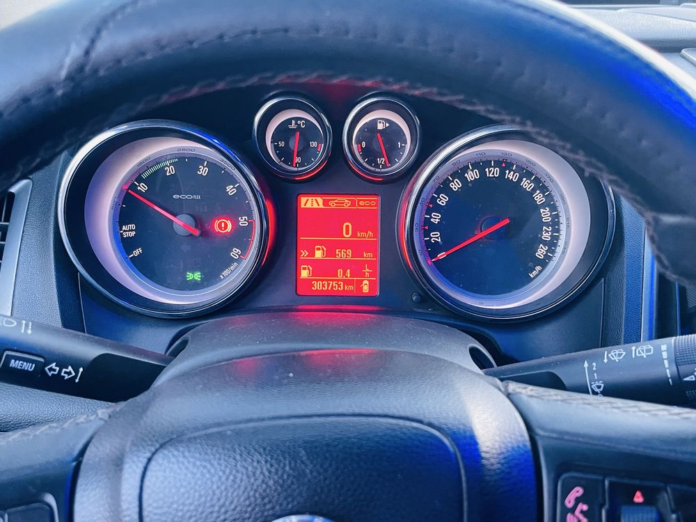 Opel Astra J 2013 рік 1,7 дизель