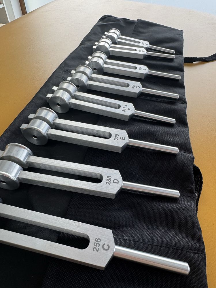 Zestaw kamertonów harmonicznych w C-C do muzykoterapii