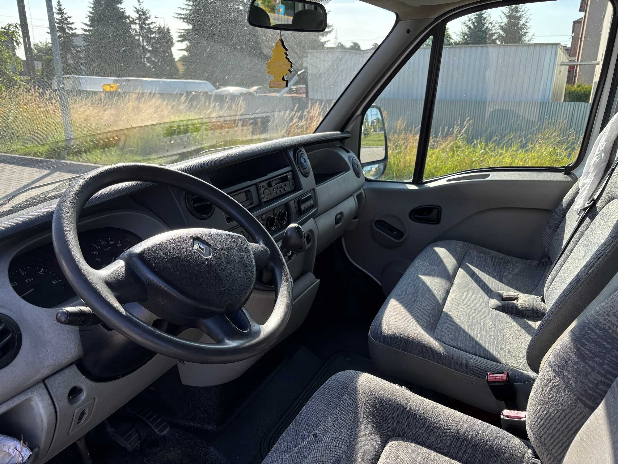 RENAULT MASTER II 9 osobowy stan bardzo dobry