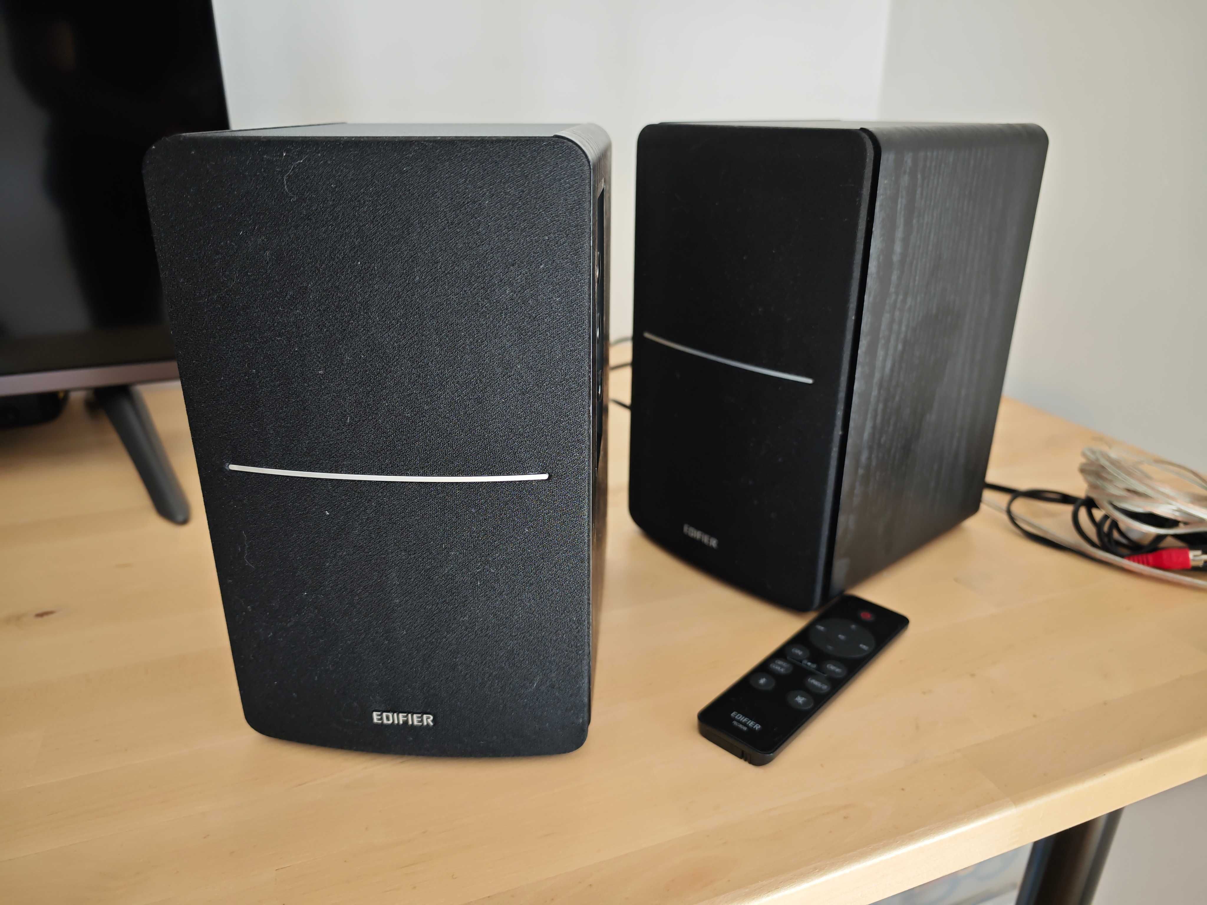 Colunas Edifier R1280DBs 2.0 ativas de estante c Bluetooth SPDIF 42 W