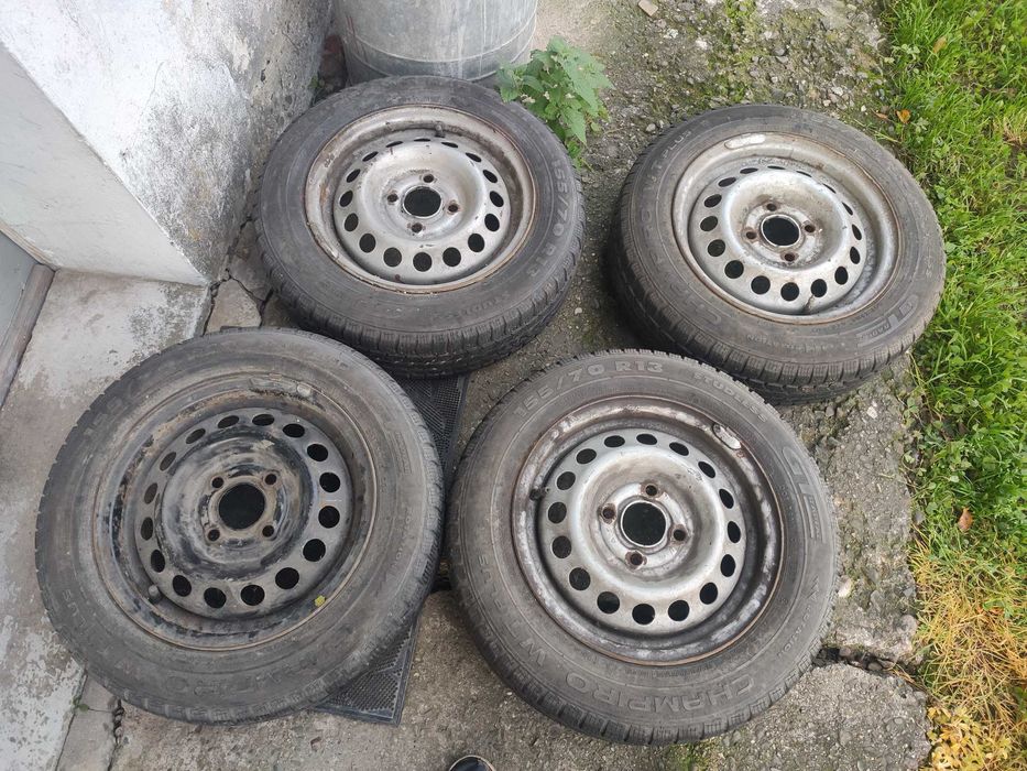 4x Felgi z oponami zimowymi Nissan Micra 5JX13 ET45 4X100