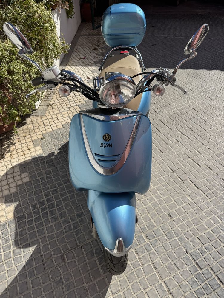 Scooter 50 Sym cello