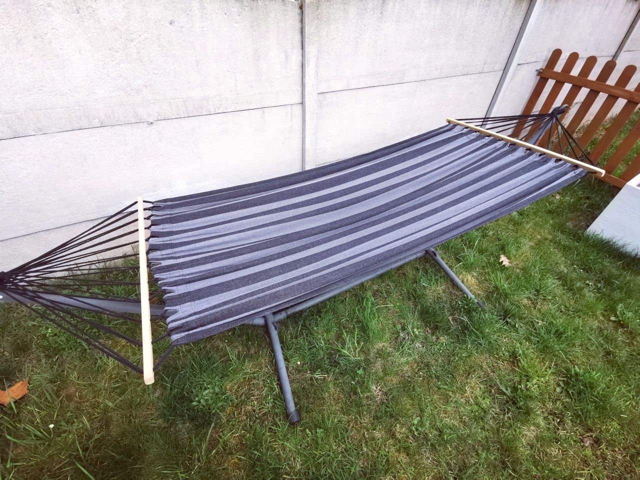 Hamak i stalowy stelaż
