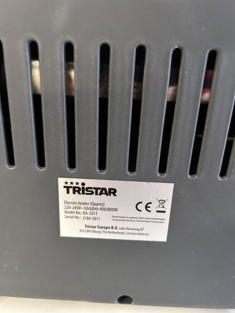 Aquecedor cinzento Tristar 400/800w