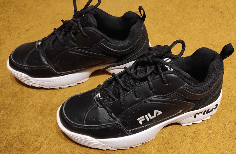 Оригінальні кросівки FILA на стопу 24 см