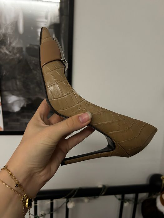 Szpilki buty na obcasie Guess 38