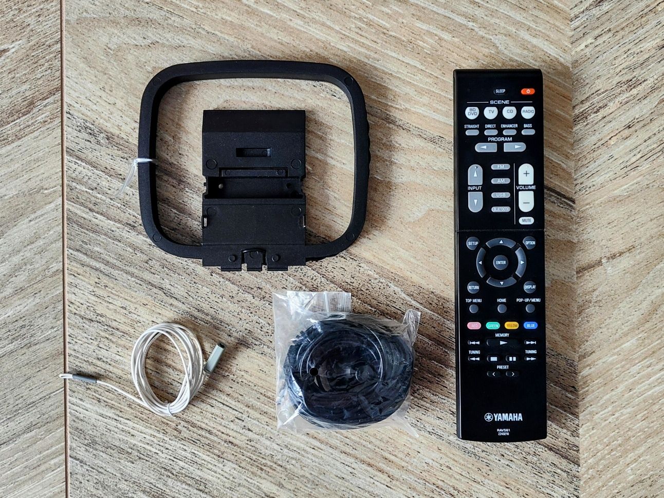 Yamaha RX 4K eARC HDCP2.2 HDR10 BT.2020 HDMI 2.0 100W 5.1