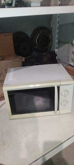 Продам микроволновку с грилем