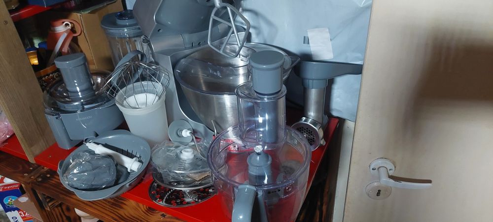 Robot Kenwood, malakser, blender, sokowirówka, maszynka do mielenia.