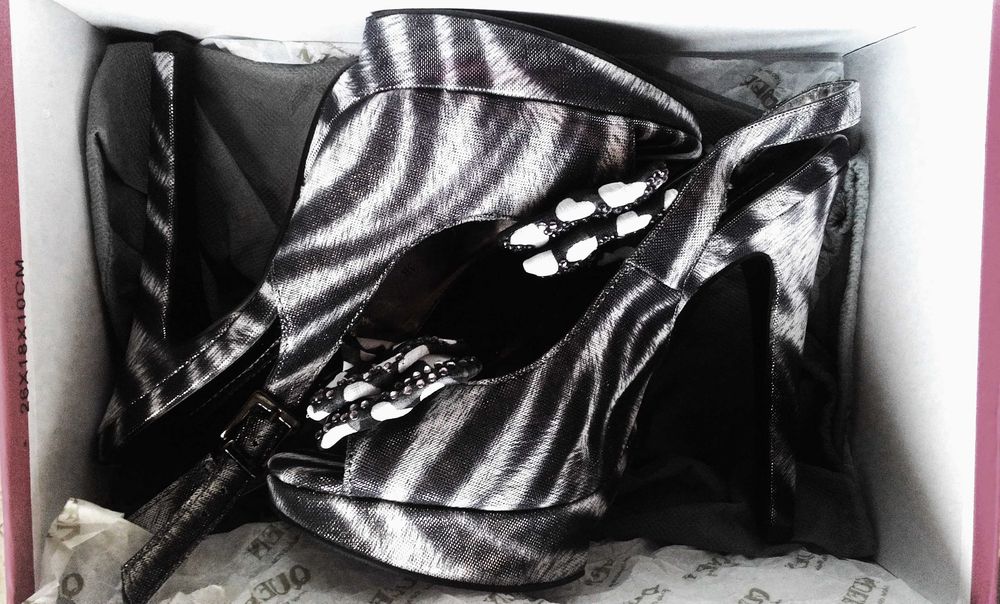 Босоножки серебряные на шпильке с бантом с блеском 36р - 23см