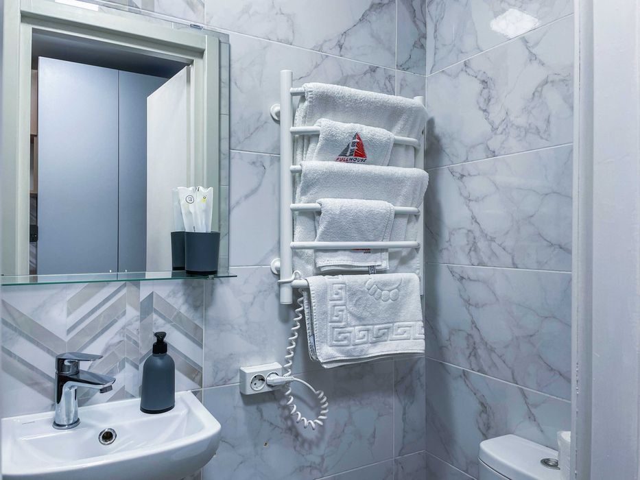 #16A2 Аренда посуточная квартира-студия, г.Кловская,Военный госпиталь-12-555.biz.ua