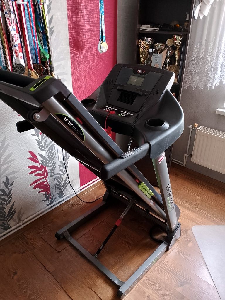 Bieżnia STAMM bodyfit pro TRACK 20.0