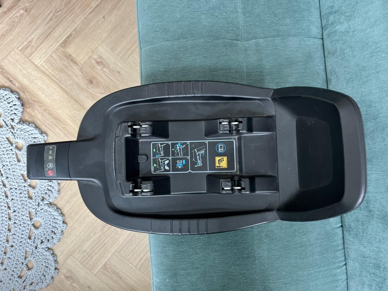 Fotelik nosidełko Maxi-Cosi Tinca z bazą isofix