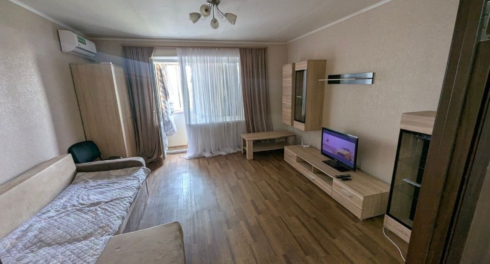 Сдам Посуточно  2, 3 комн. квартиры. Обустроены Центр