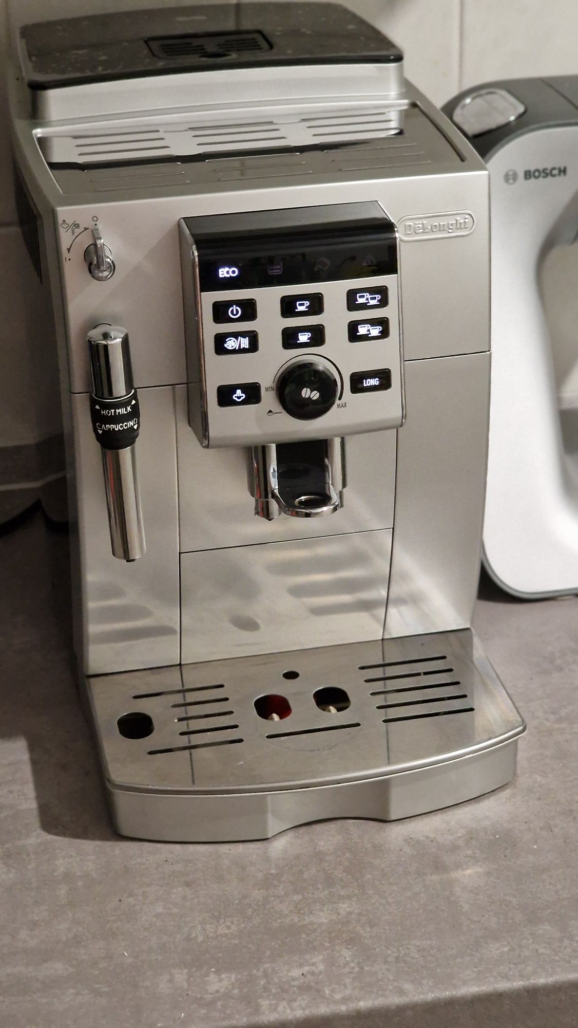 Кавоварка Delonghi