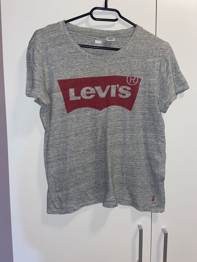 szary t-shirt levis