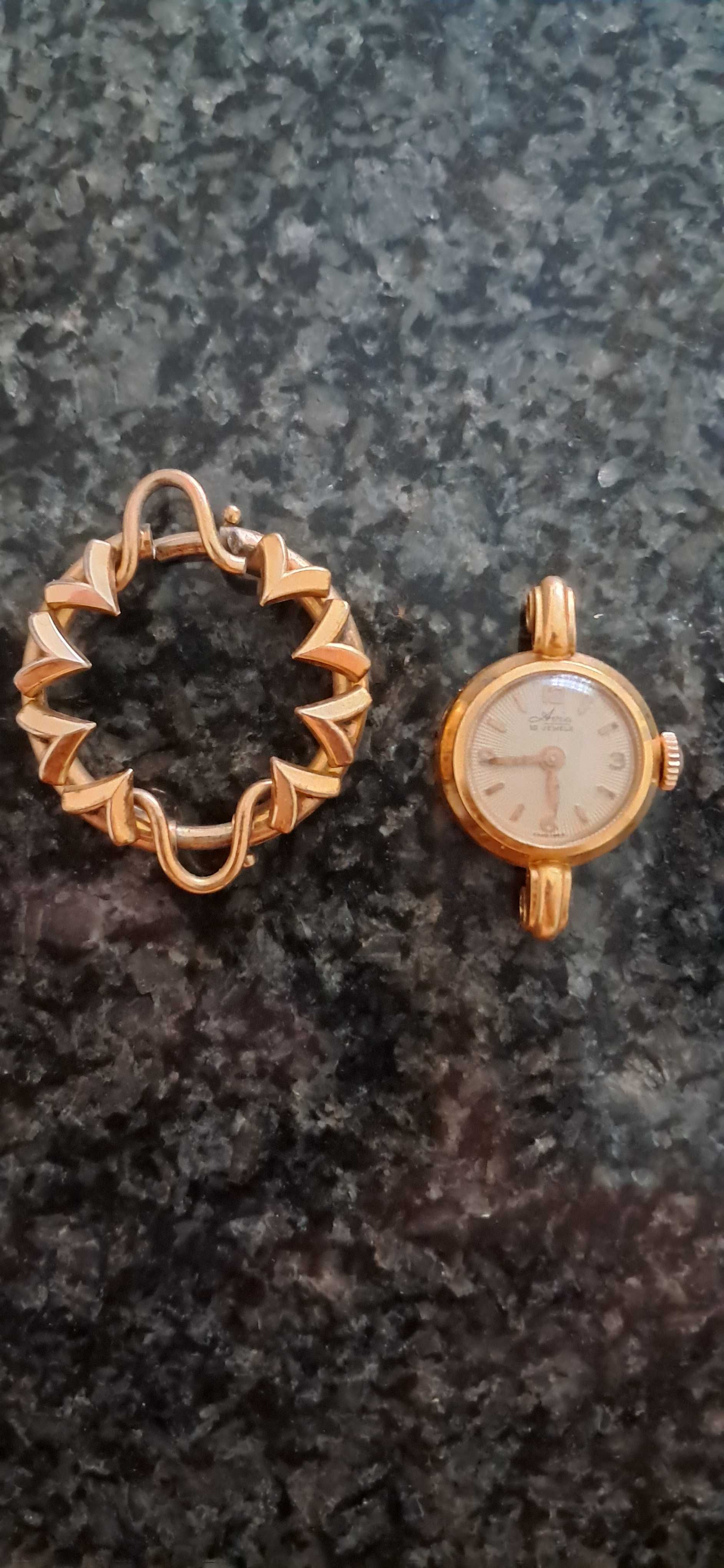 Relogios vintage brincos vintage pins colar de perolas