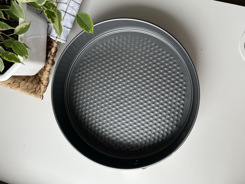 Форма для випікання металева із защіпкою ALMO d=32см