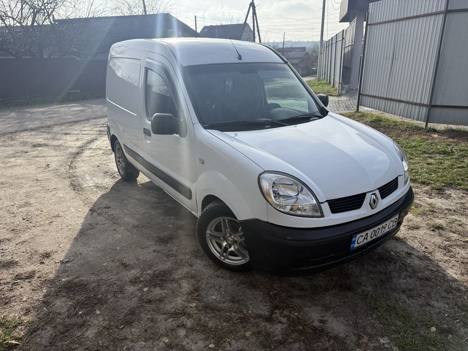 Рено кенго в хорошому стані