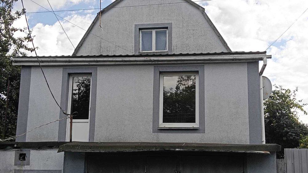 Здається частина будинку в м. Рівне (Тинне)