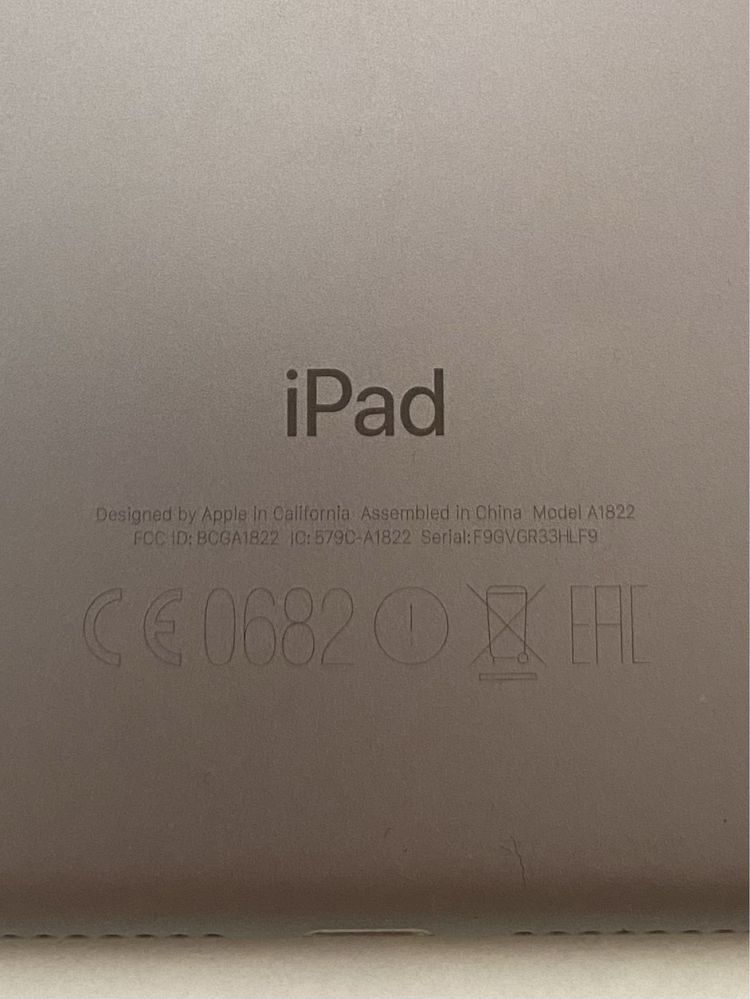 Планшет apple ipad 5 a1822/ на запчастини! D488