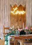 Neon led Love biały 61x27,4cm PartyDeco