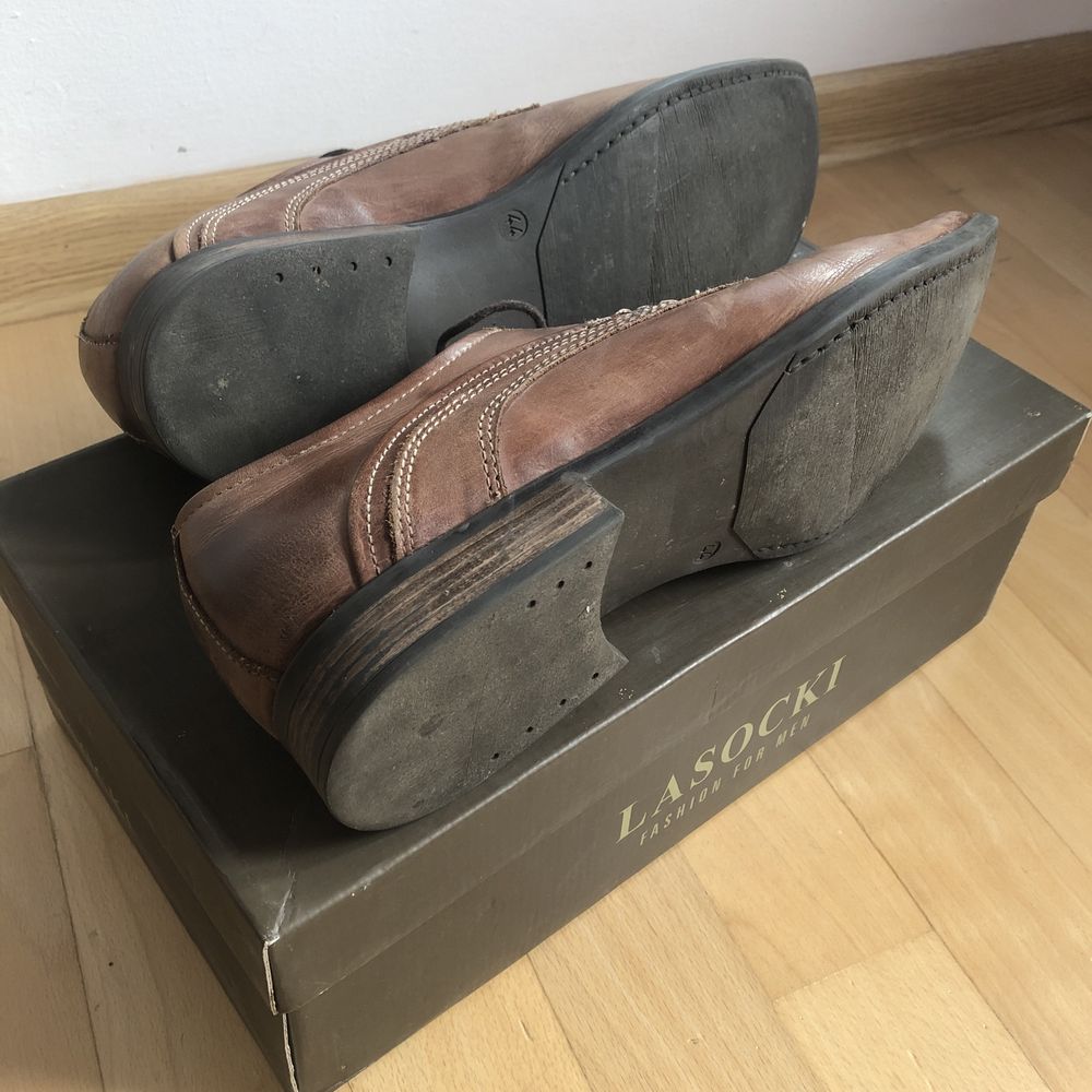 Skórzane męskie buty Lasocki r.44