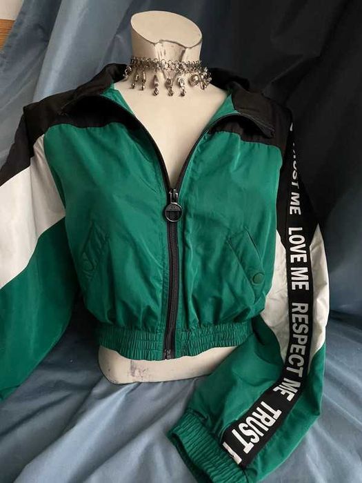 Kurtka lekka Bershka wiatrówka sport woman S 36 bomberka jesień