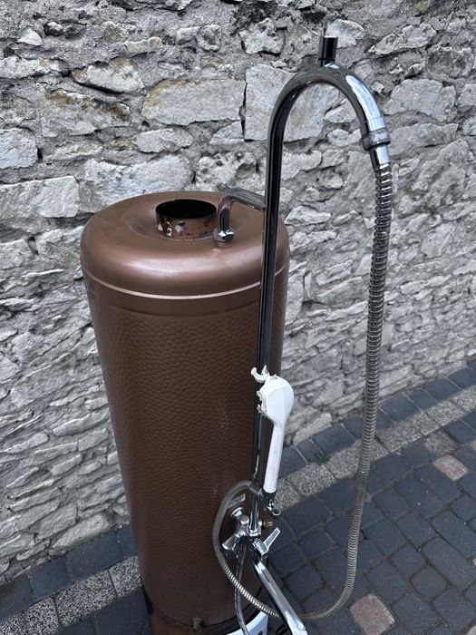 Stary miedziany bojler prysznic podgrzewacz do wody