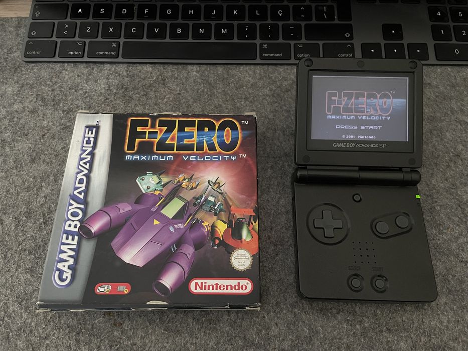 F-Zero: Maximum Velocity (GBA) completo