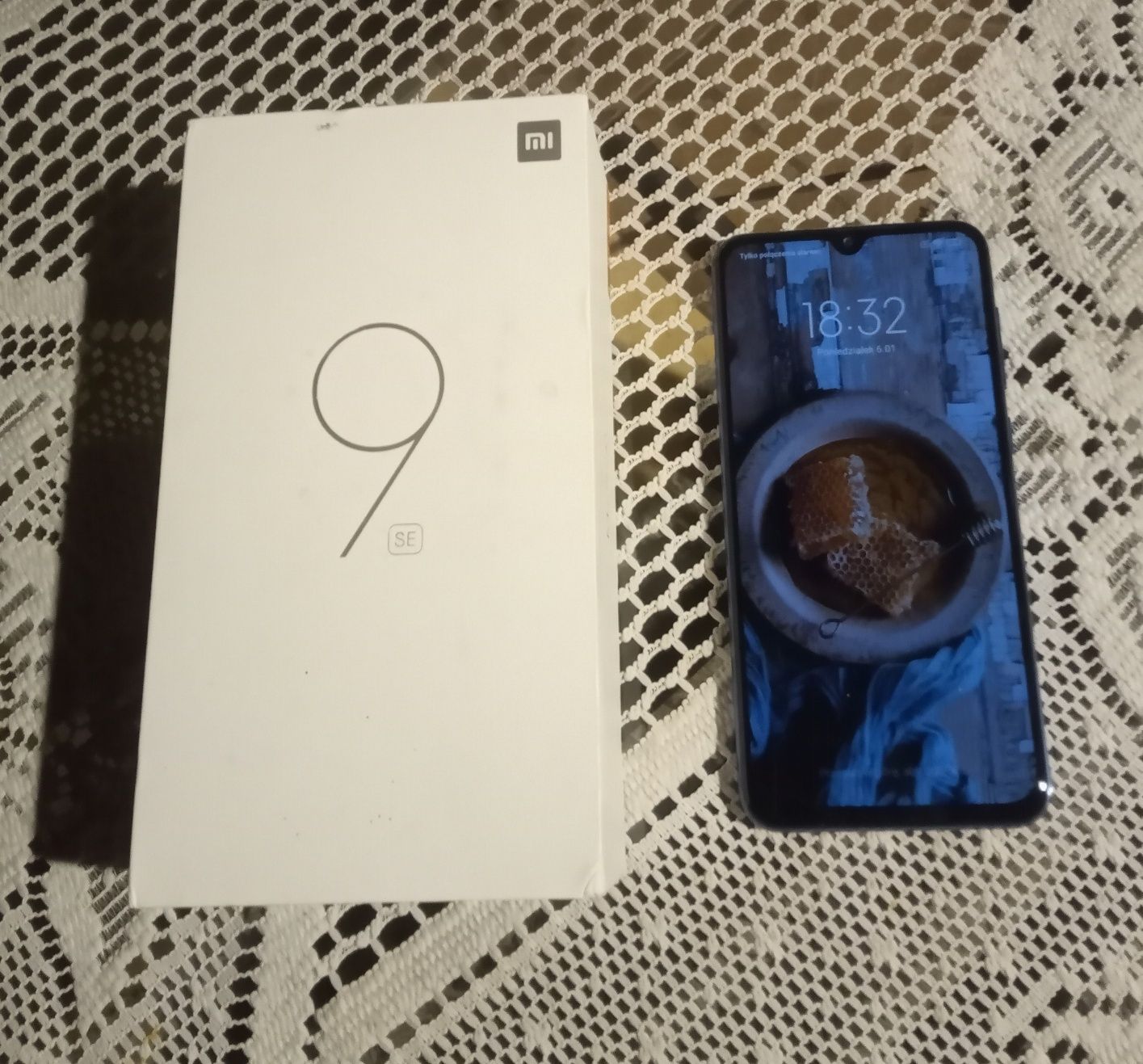 Telefon Xaomi Mi 9SE Niebieski