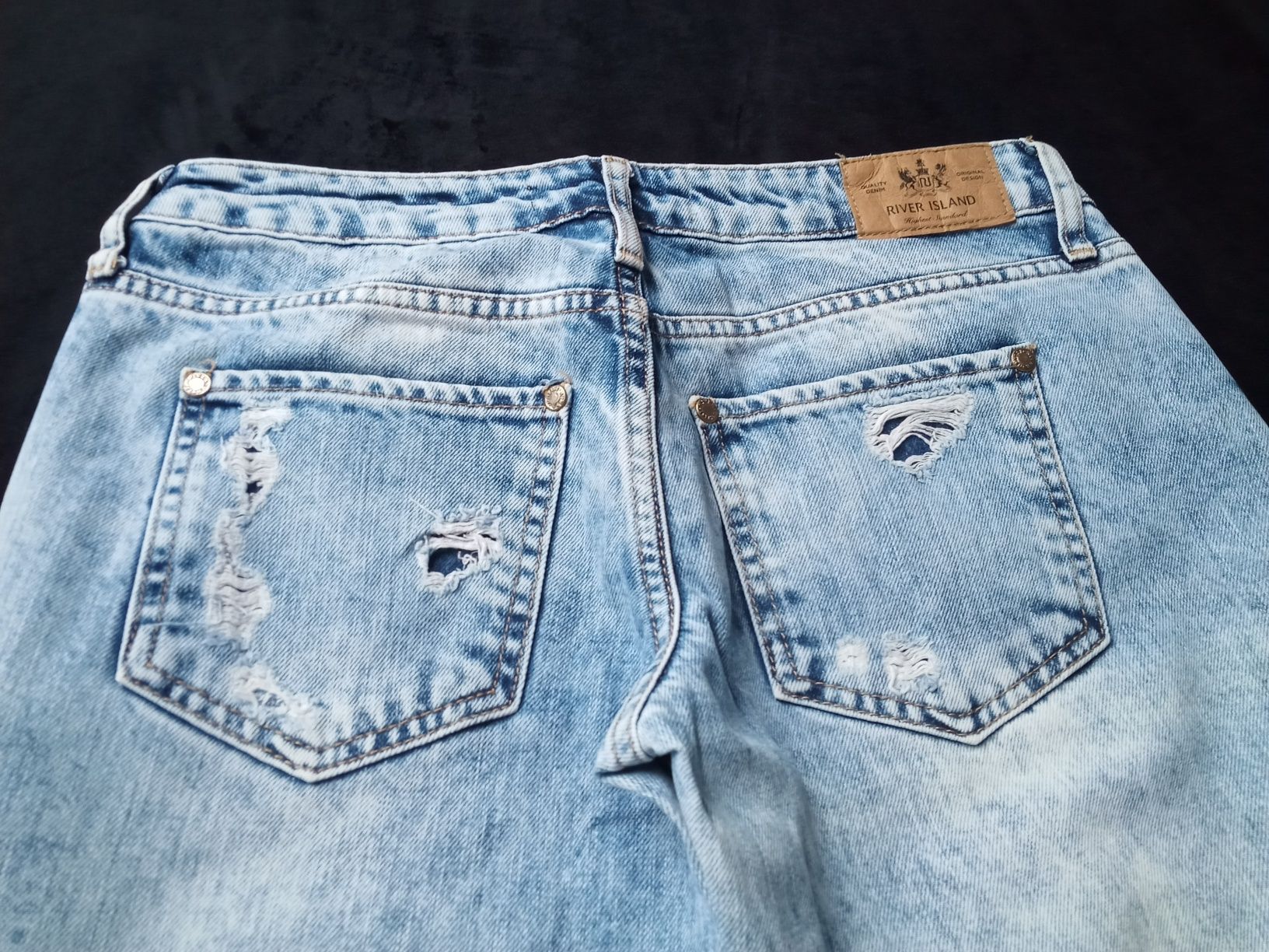 Sprzedam jeansy River Island r. 36