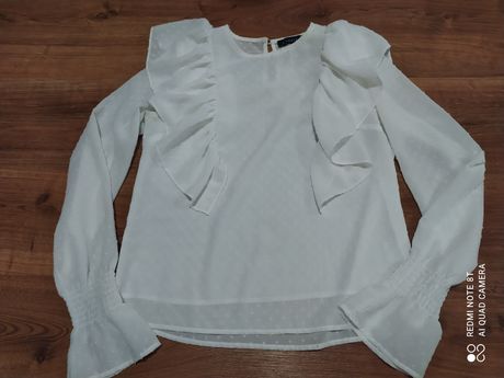 Нарядная блуза кофта белая