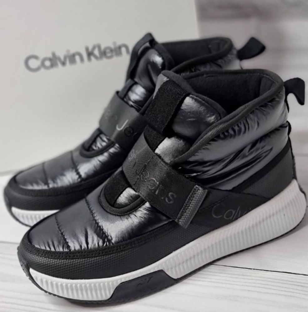 Ботінки Calvin Klein дутіки US 9 чорні та 7; 7.5; 8 срібні